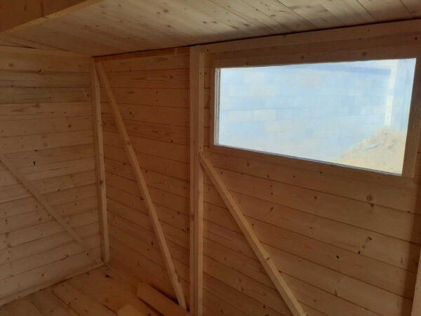Záhradný drevený domček Petra 2,5 x 6,25m pohlad z vnutra